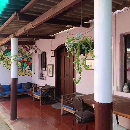 Casa Vieja Guest House Santa Ana Exterior photo