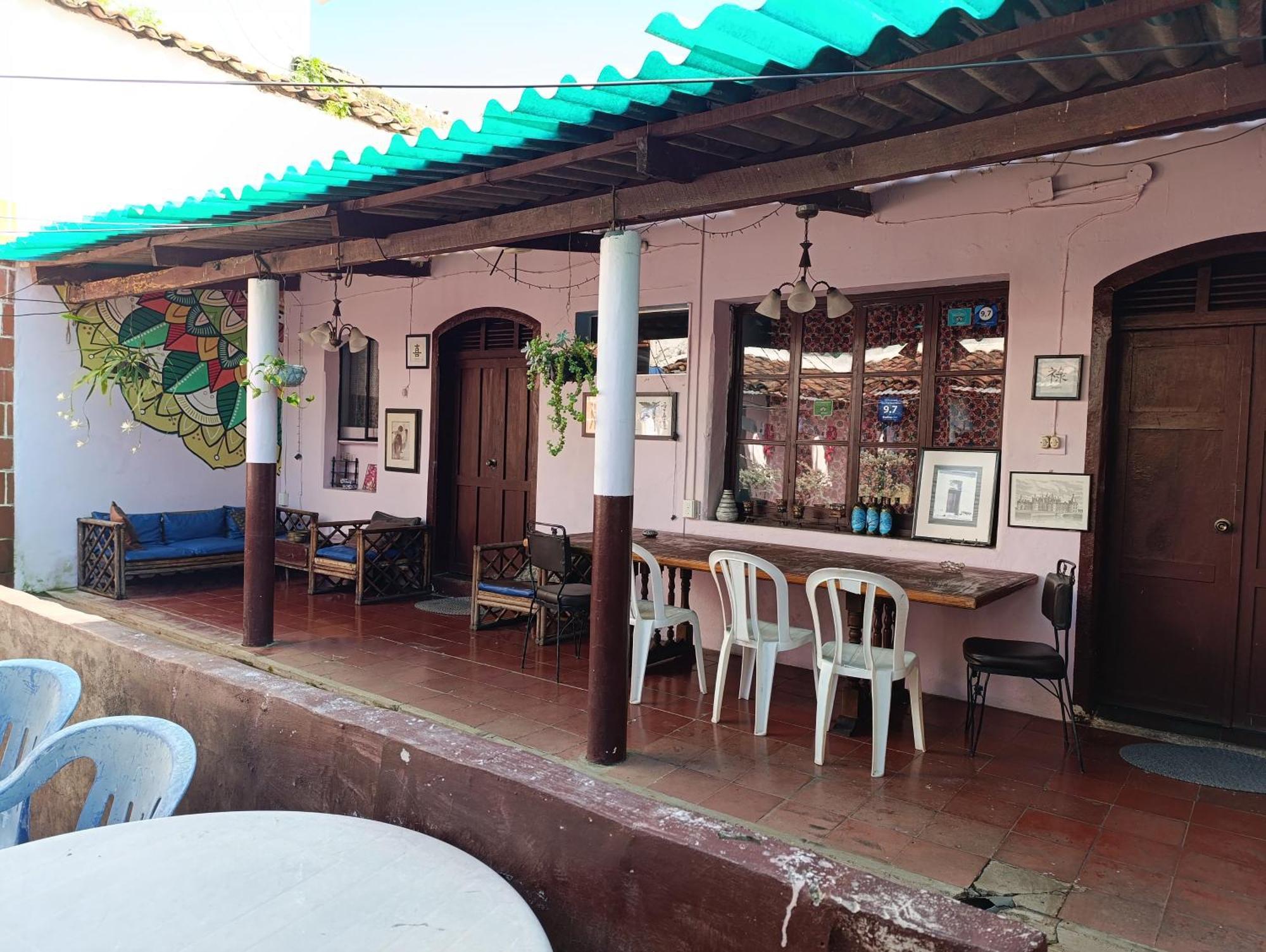 Casa Vieja Guest House Santa Ana Exterior photo