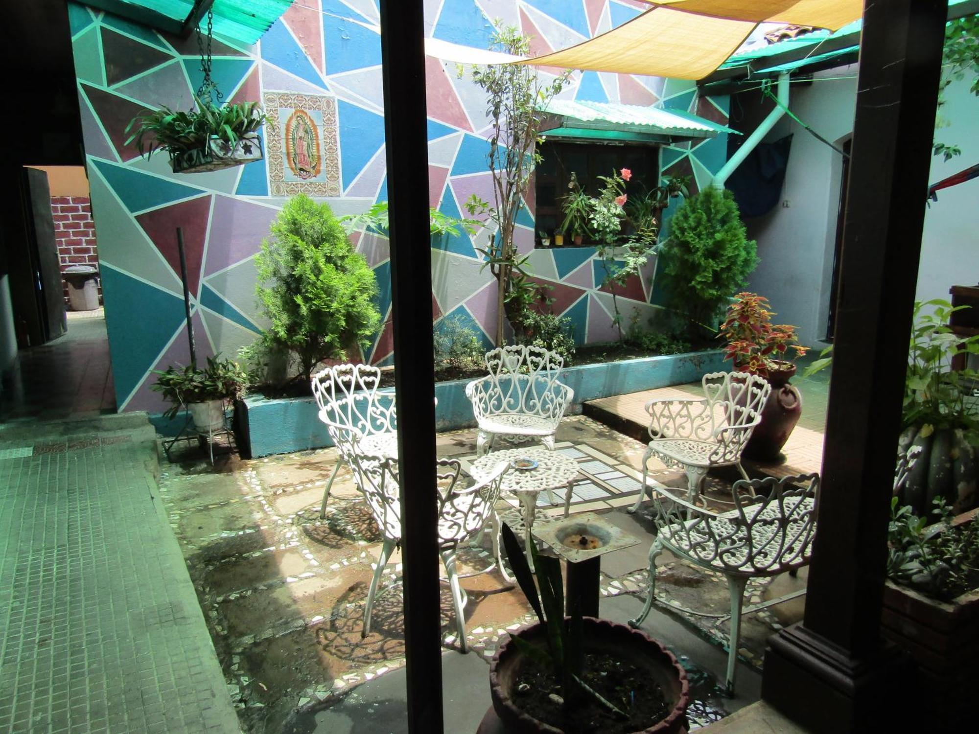 Casa Vieja Guest House Santa Ana Exterior photo